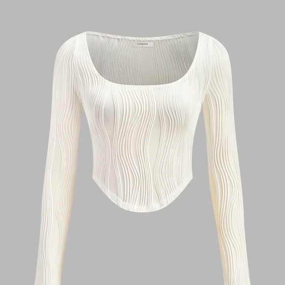 NWT square neck piping crop long sleeve top! - Picture 4 of 11